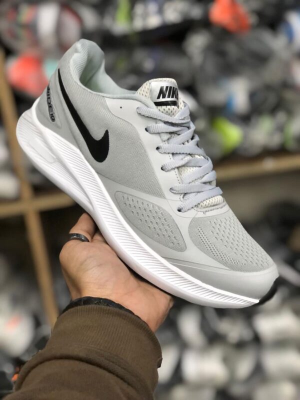 IMPORTED HIGH QUALITY SHOES WITH CREASE PROTECTOR INSIDE HIGH QUALITY AND COMFORT GUARANTEE FOR MENS AND WOMENS ( BA)