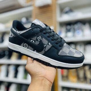 IMPORTED HIGH QUALITY SHOES WITH CREASE PROTECTOR INSIDE HIGH QUALITY AND COMFORT GUARANTEE FOR MENS AND WOMENS ( BA)