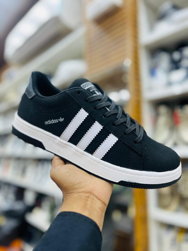 IMPORTED HIGH QUALITY SHOES WITH CREASE PROTECTOR INSIDE HIGH QUALITY AND COMFORT GUARANTEE FOR MENS AND WOMENS ( BA)
