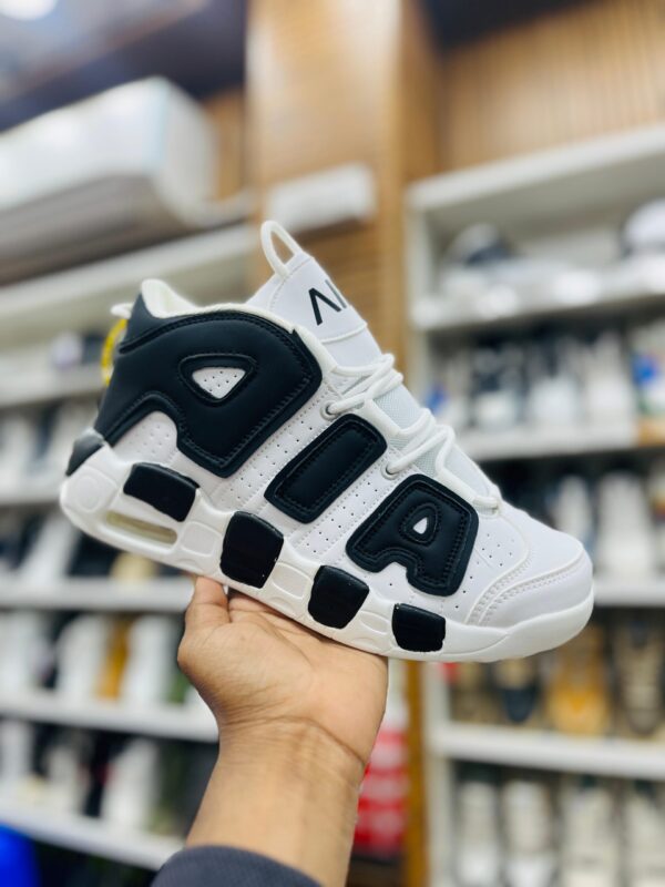 IMPORTED HIGH QUALITY SHOES WITH CREASE PROTECTOR INSIDE HIGH QUALITY AND COMFORT GUARANTEE FOR MENS AND WOMENS ( BA)