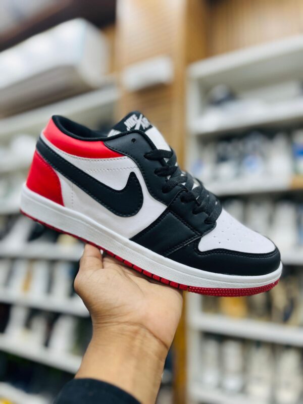 IMPORTED HIGH QUALITY SHOES WITH CREASE PROTECTOR INSIDE HIGH QUALITY AND COMFORT GUARANTEE FOR MENS AND WOMENS ( BA)