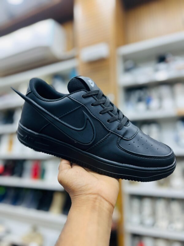 IMPORTED HIGH QUALITY SHOES WITH CREASE PROTECTOR INSIDE HIGH QUALITY AND COMFORT GUARANTEE FOR MENS AND WOMENS ( BA)