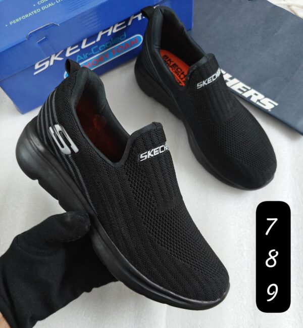 IMPORTED HIGH QUALITY SHOES WITH CREASE PROTECTOR INSIDE HIGH QUALITY AND COMFORT GUARANTEE FOR MENS AND WOMENS ( BA)