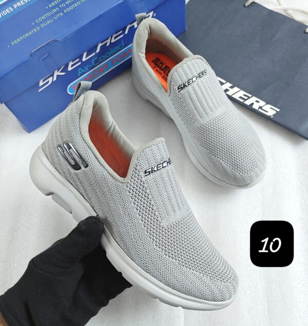 IMPORTED HIGH QUALITY SHOES WITH CREASE PROTECTOR INSIDE HIGH QUALITY AND COMFORT GUARANTEE FOR MENS AND WOMENS ( BA)