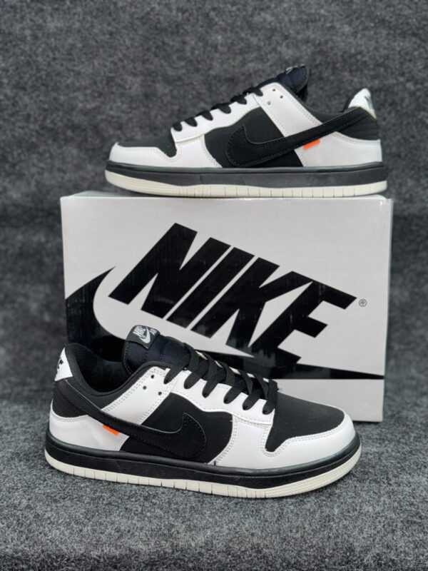 IMPORTED HIGH QUALITY SHOES WITH CREASE PROTECTOR INSIDE HIGH QUALITY AND COMFORT GUARANTEE FOR MENS AND WOMENS ( BA)