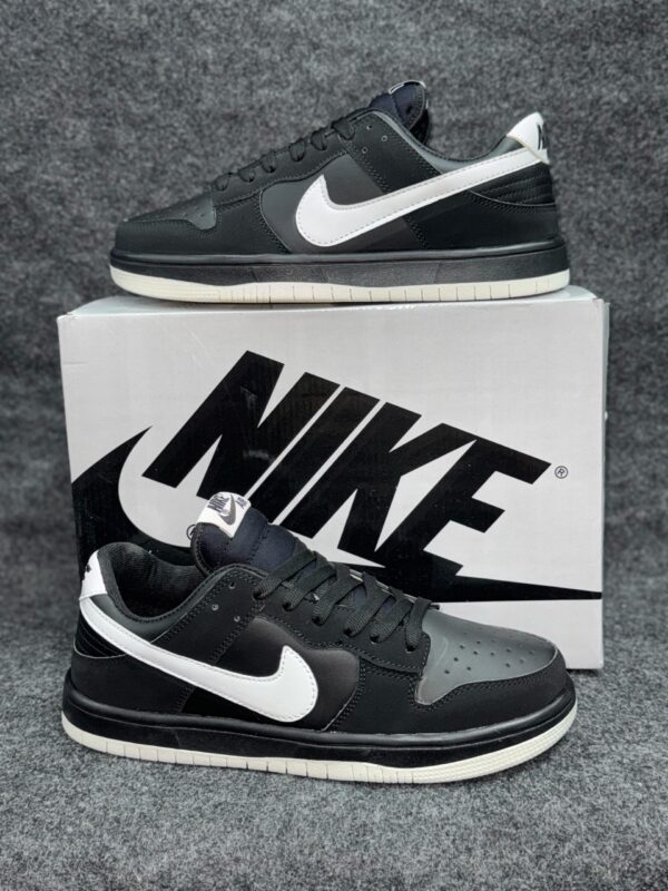 IMPORTED HIGH QUALITY SHOES WITH CREASE PROTECTOR INSIDE HIGH QUALITY AND COMFORT GUARANTEE FOR MENS AND WOMENS ( BA)