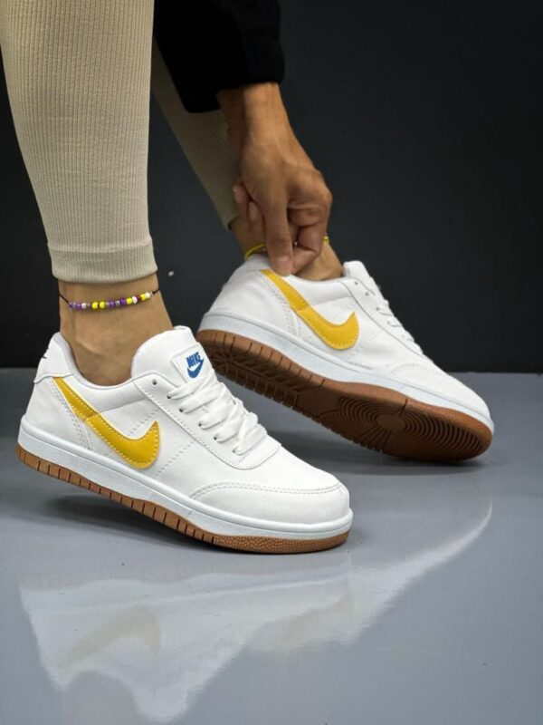 IMPORTED HIGH QUALITY SHOES WITH CREASE PROTECTOR INSIDE HIGH QUALITY AND COMFORT GUARANTEE FOR MENS AND WOMENS ( BA)