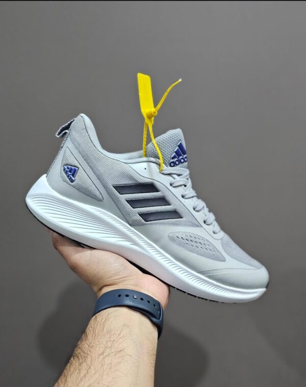 IMPORTED HIGH QUALITY SHOES WITH CREASE PROTECTOR INSIDE HIGH QUALITY AND COMFORT GUARANTEE FOR MENS AND WOMENS ( BA)