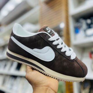 IMPORTED HIGH QUALITY SHOES WITH CREASE PROTECTOR INSIDE HIGH QUALITY AND COMFORT GUARANTEE FOR MENS AND WOMENS ( BA)