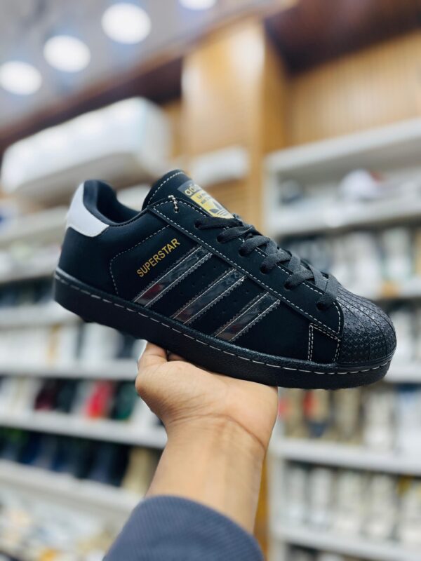 IMPORTED HIGH QUALITY SHOES WITH CREASE PROTECTOR INSIDE HIGH QUALITY AND COMFORT GUARANTEE FOR MENS AND WOMENS ( BA)