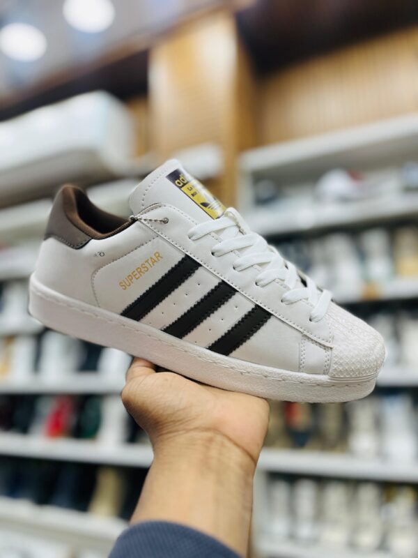 IMPORTED HIGH QUALITY SHOES WITH CREASE PROTECTOR INSIDE HIGH QUALITY AND COMFORT GUARANTEE FOR MENS AND WOMENS ( BA)