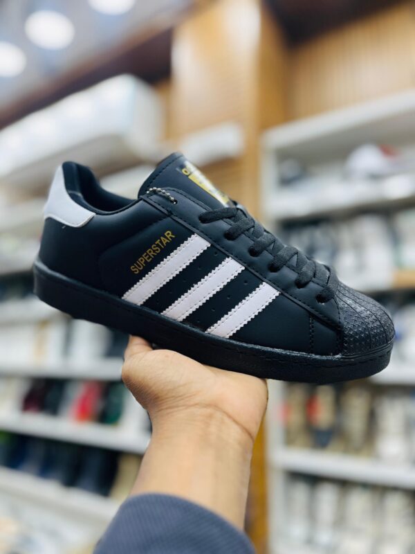 IMPORTED HIGH QUALITY SHOES WITH CREASE PROTECTOR INSIDE HIGH QUALITY AND COMFORT GUARANTEE FOR MENS AND WOMENS ( BA)
