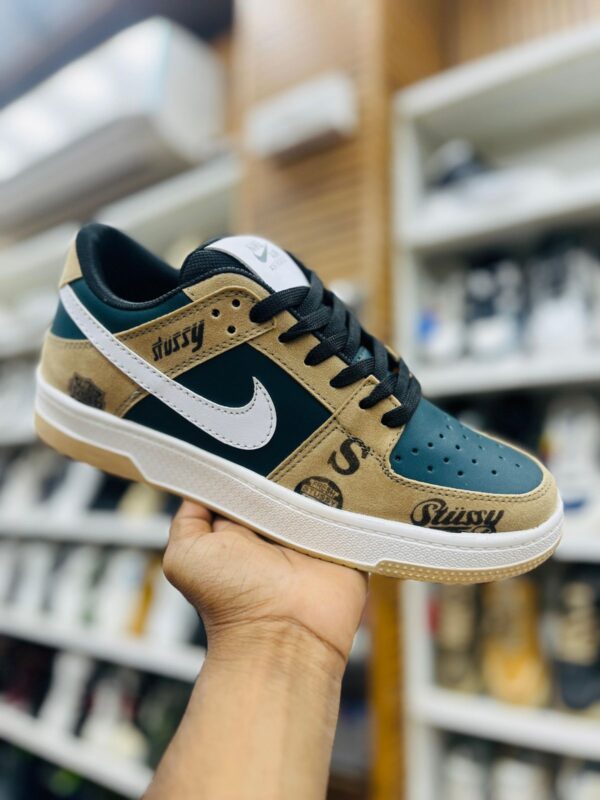 IMPORTED HIGH QUALITY SHOES WITH CREASE PROTECTOR INSIDE HIGH QUALITY AND COMFORT GUARANTEE FOR MENS AND WOMENS ( BA)