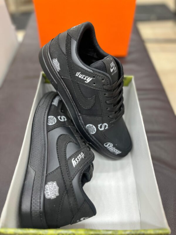 IMPORTED HIGH QUALITY SHOES WITH CREASE PROTECTOR INSIDE HIGH QUALITY AND COMFORT GUARANTEE FOR MENS AND WOMENS ( BA)