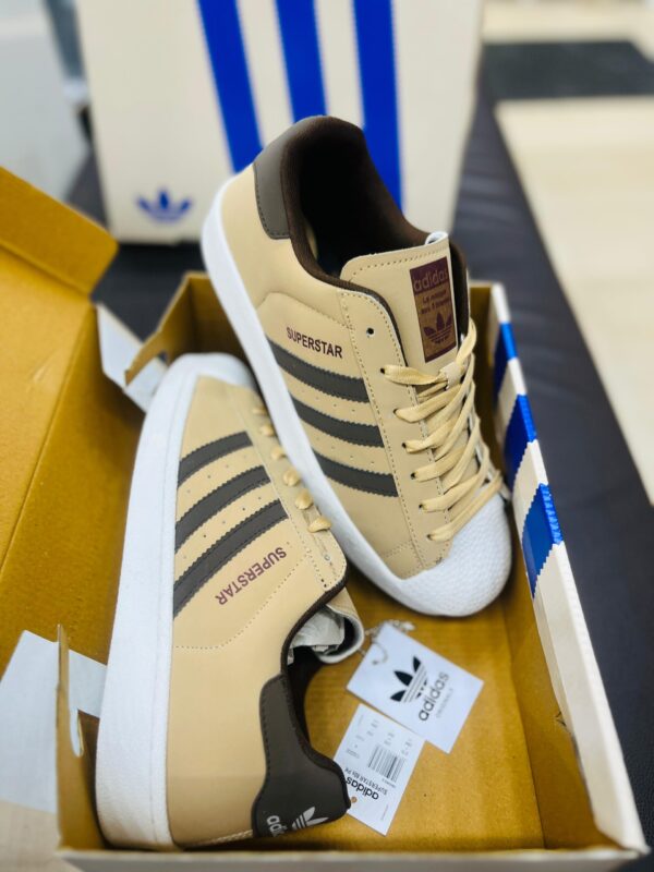 IMPORTED HIGH QUALITY SHOES WITH CREASE PROTECTOR INSIDE HIGH QUALITY AND COMFORT GUARANTEE FOR MENS AND WOMENS ( BA)