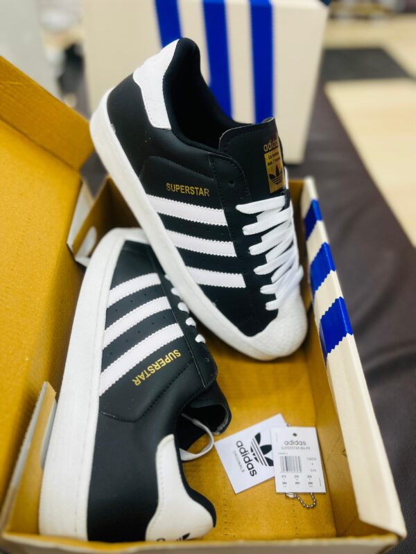 IMPORTED HIGH QUALITY SHOES WITH CREASE PROTECTOR INSIDE HIGH QUALITY AND COMFORT GUARANTEE FOR MENS AND WOMENS ( BA)