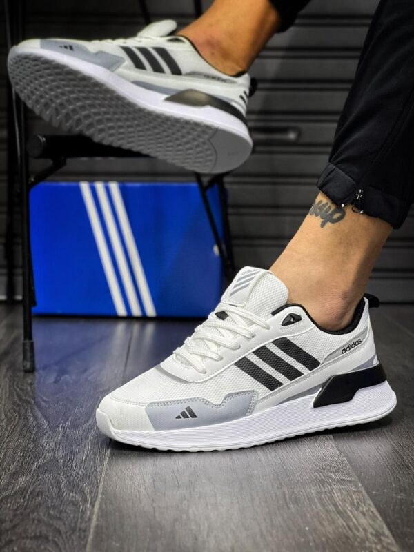 IMPORTED HIGH QUALITY SHOES WITH CREASE PROTECTOR INSIDE HIGH QUALITY AND COMFORT GUARANTEE FOR MENS AND WOMENS ( BA)