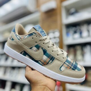 IMPORTED HIGH QUALITY SHOES WITH CREASE PROTECTOR INSIDE HIGH QUALITY AND COMFORT GUARANTEE FOR MENS AND WOMENS ( BA)