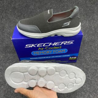 IMPORTED HIGH QUALITY SHOES WITH CREASE PROTECTOR INSIDE HIGH QUALITY AND COMFORT GUARANTEE FOR MENS AND WOMENS ( BA)