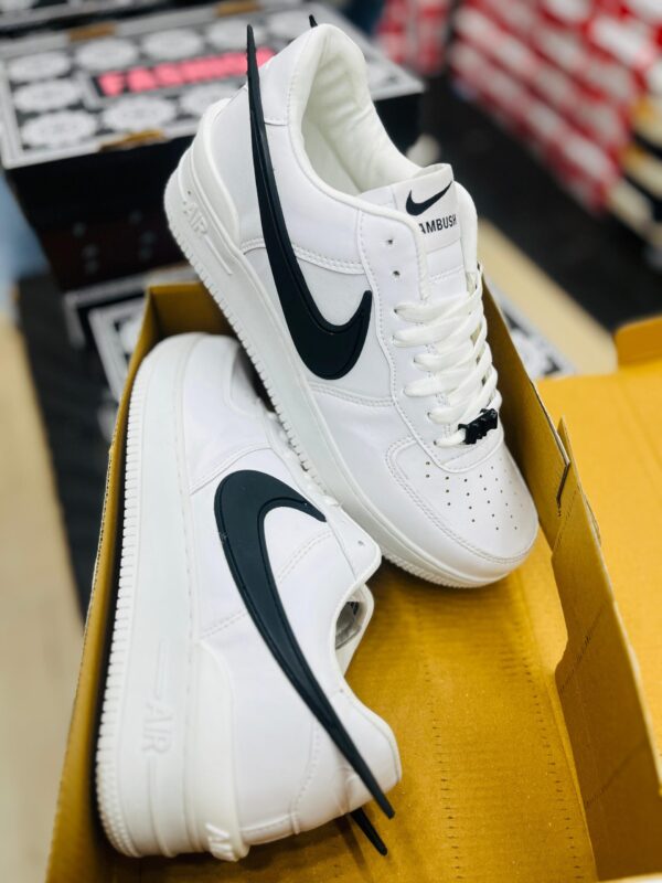 IMPORTED HIGH QUALITY SHOES WITH CREASE PROTECTOR INSIDE HIGH QUALITY AND COMFORT GUARANTEE FOR MENS AND WOMENS ( BA)