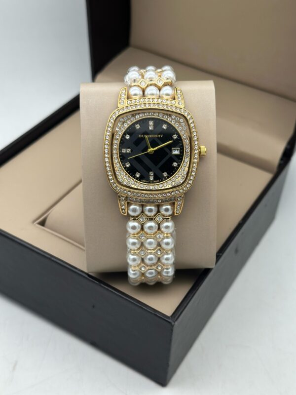 BURBERRY WOMENS WATCH CRYSTAL AND ROYAL LOOK WOMENS MADE