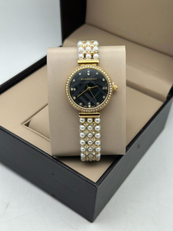 BURBERRY WOMENS WATCH CRYSTAL AND ROYAL LOOK WOMENS MADE