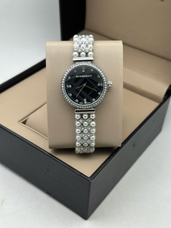 BURBERRY WOMENS WATCH CRYSTAL AND ROYAL LOOK WOMENS MADE