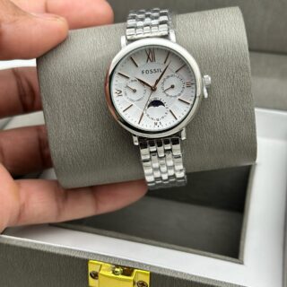 FOSSIL WOMENS PREMIUM WATCH ESPECIALLY CRAFTED FROM EVERYONE ALL TIME USE