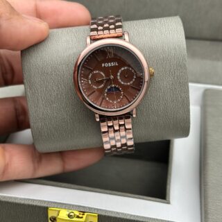 FOSSIL WOMENS PREMIUM WATCH ESPECIALLY CRAFTED FROM EVERYONE ALL TIME USE