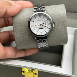 FOSSIL WOMENS PREMIUM WATCH ESPECIALLY CRAFTED FROM EVERYONE ALL TIME USE