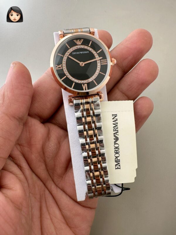 EMPORIO ARMANI WOMENS PREMIUM WEIGHT LESS WATCH FOR ALL TIME USE STAINLESS STEEL