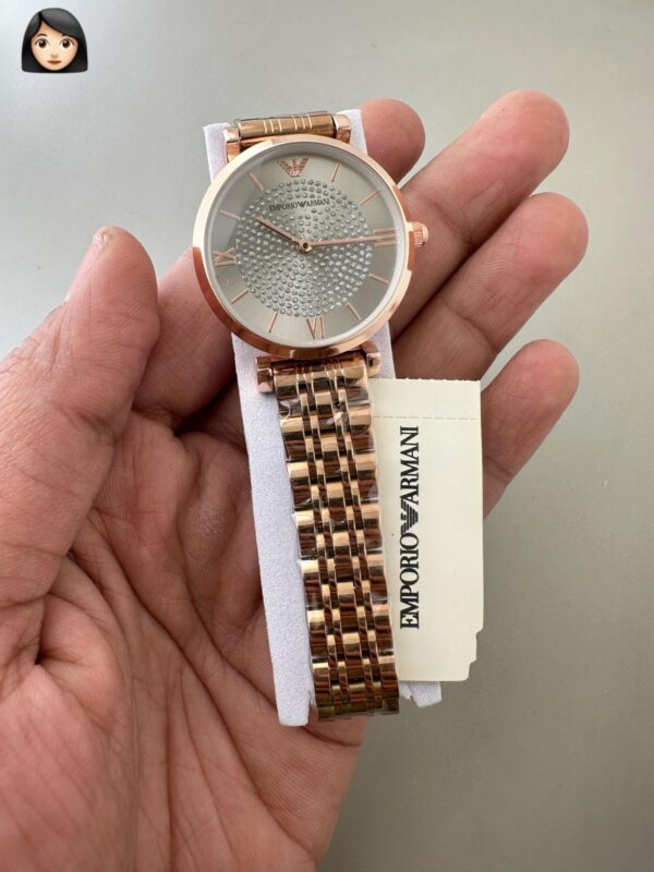 EMPORIO ARMANI WOMENS PREMIUM WEIGHT LESS WATCH FOR ALL TIME USE STAINLESS STEEL