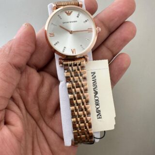 EMPORIO ARMANI WOMENS PREMIUM WEIGHT LESS WATCH FOR ALL TIME USE STAINLESS STEEL