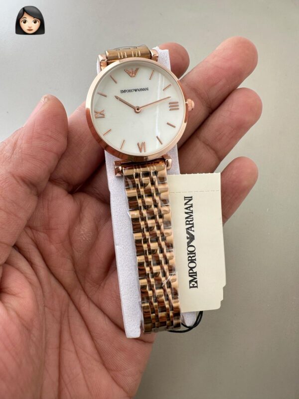 EMPORIO ARMANI WOMENS PREMIUM WEIGHT LESS WATCH FOR ALL TIME USE STAINLESS STEEL