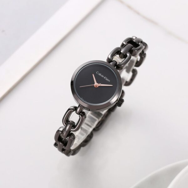 CALVIN KLEIN WOMENS PREMIUM WATCH STAINLESS STEEL DESIGNED PIECE
