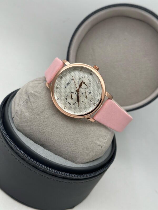 FOSSIL SILICON STRAP WOMENS PREMIUM CRYTSAL COVERED WATCH FOR WOMENS ALL MATCHED