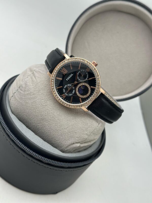 FOSSIL SILICON STRAP WOMENS PREMIUM CRYTSAL COVERED WATCH FOR WOMENS ALL MATCHED