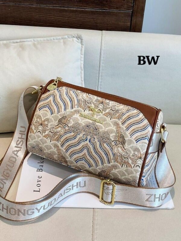 IMPORTED WOMENS PURE LEATHER HIGH QUALITY HANDBAGS FOR ALL STYLES