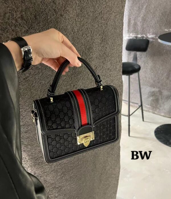 IMPORTED WOMENS PURE LEATHER HIGH QUALITY HANDBAGS FOR ALL STYLES