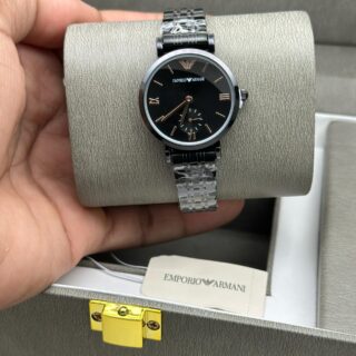 EMPORIO ARMANI WOMENS PREMIUM WEIGHT LESS WATCH FOR ALL TIME USE STAINLESS STEEL