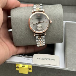 EMPORIO ARMANI WOMENS PREMIUM WEIGHT LESS WATCH FOR ALL TIME USE STAINLESS STEEL