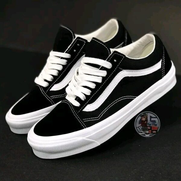 ORIGINAL IMPORTED HIGH QUALITY SHOES BRANDED (SK)