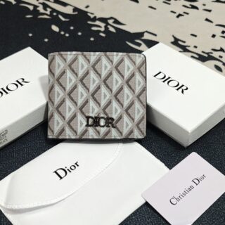 BIG BRANDS MENS WALLETS AND BELTS (VISIBLE IN IMAGE