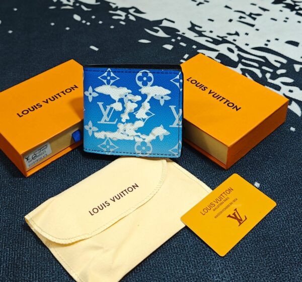 BIG BRANDS MENS WALLETS AND BELTS (VISIBLE IN IMAGE