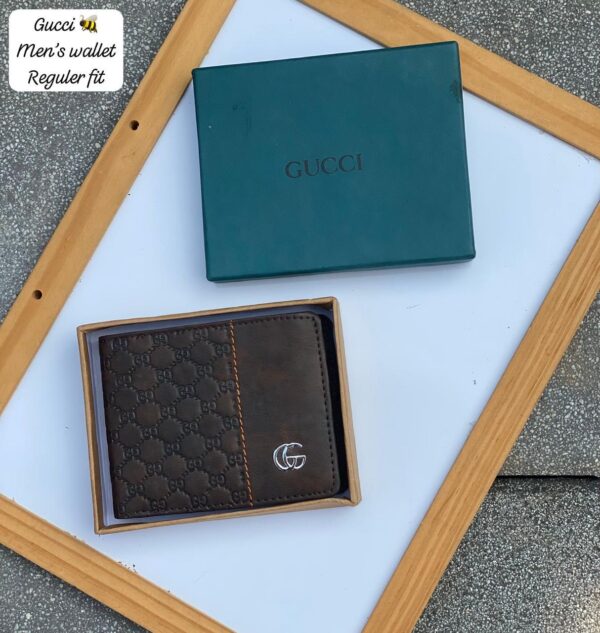BIG BRANDS MENS WALLETS AND BELTS (VISIBLE IN IMAGE