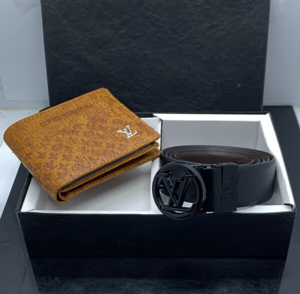 BIG BRANDS MENS WALLETS AND BELTS (VISIBLE IN IMAGE