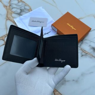 BIG BRANDS MENS WALLETS AND BELTS (VISIBLE IN IMAGE