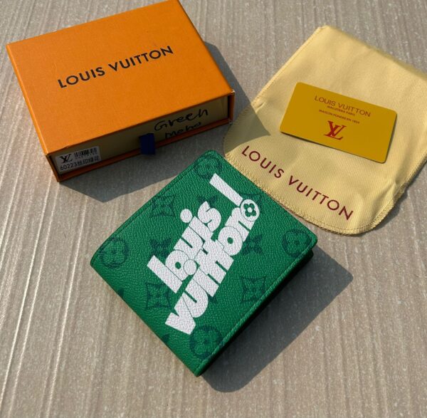 BIG BRANDS MENS WALLETS AND BELTS (VISIBLE IN IMAGE