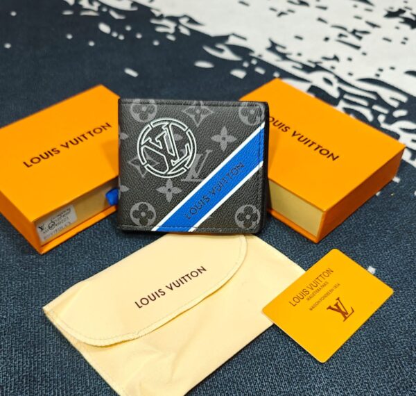 BIG BRANDS MENS WALLETS AND BELTS (VISIBLE IN IMAGE