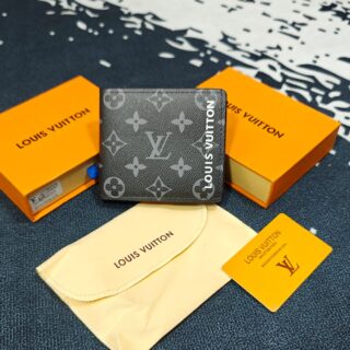 BIG BRANDS MENS WALLETS AND BELTS (VISIBLE IN IMAGE